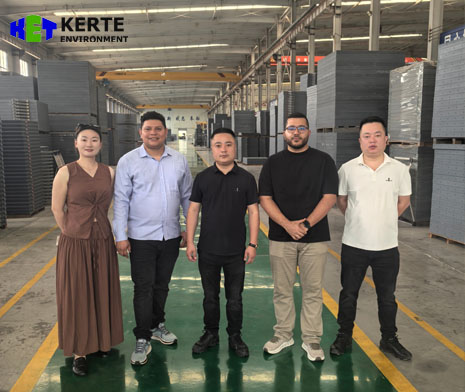 Bienvenida a clientes colombianos a la fábrica de filtros prensa KERTE